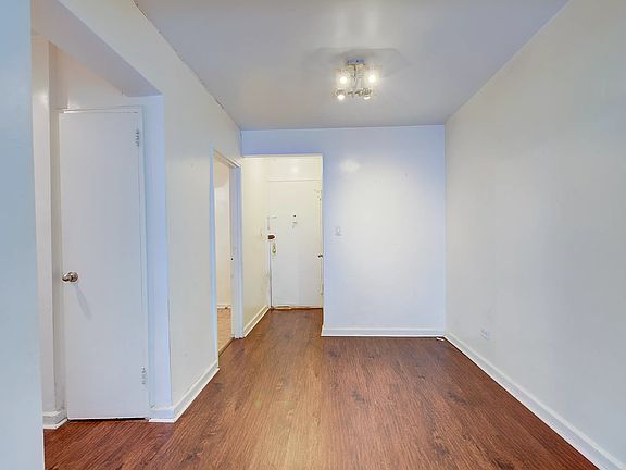 5th image of 84-01 Main St Unit 518