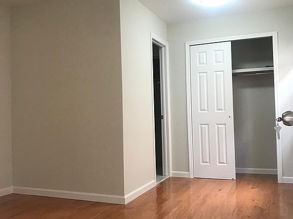 3rd image of 11-54 129th St