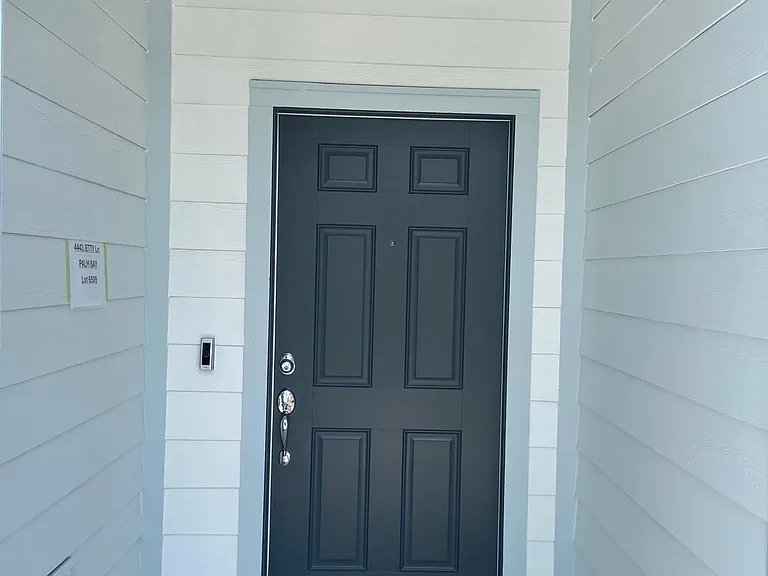4443 Jetty Ln NE — Photo 3