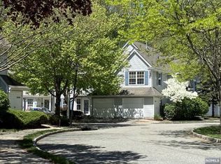 2104 Wendover Dr #2104, Pompton Plains, NJ 07444