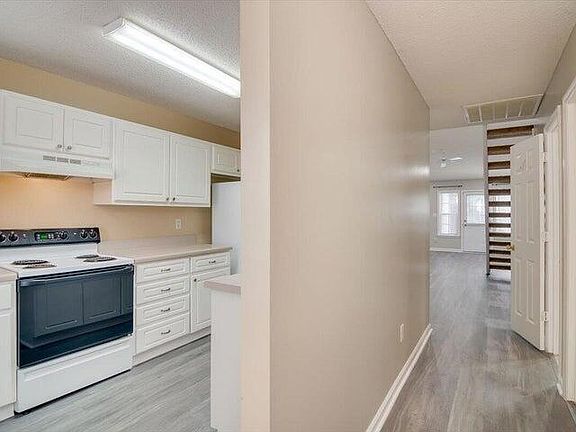 2nd image of 3013 Abba Dr