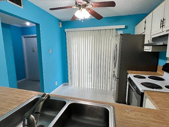 4th image of 3200 NW 5th Ter #M