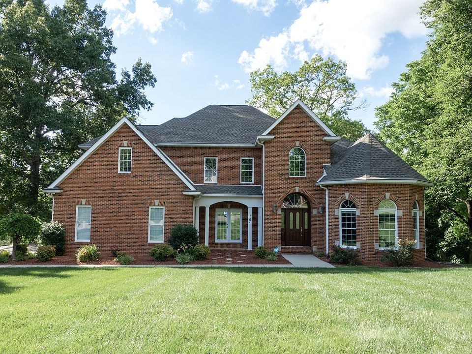 1st image of 127 Helen Pl