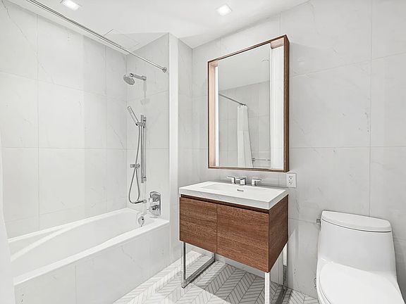 5th image of 505 W 43rd St APT 6S