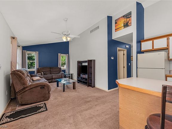 4th image of 1613 Lakeview Ave