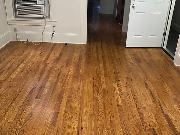 4th image of 3414 43rd St APT 1R