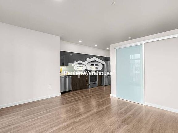 5th image of 1085 103rd Ave NE APT 316