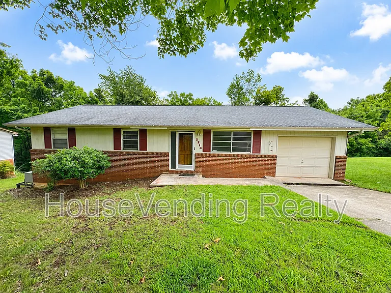 2214 Highland Rd — Photo 1