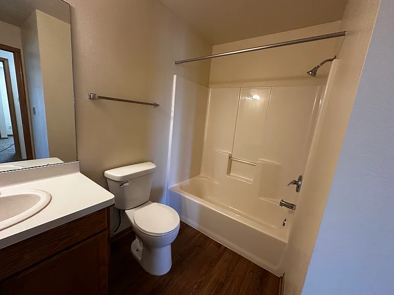 120 Christopher Dr #21 — Photo 3