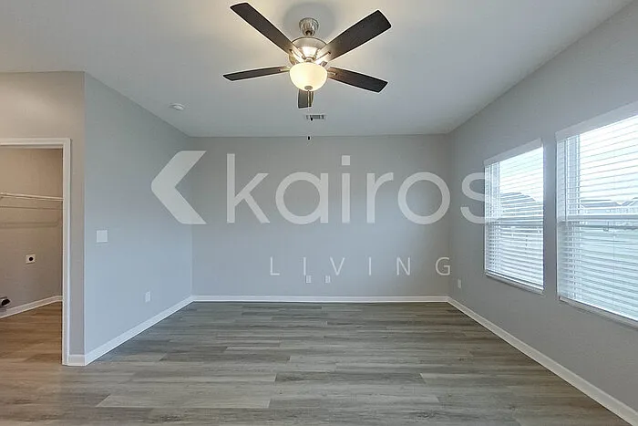 5 bed, 2.5 bath, 2459 sqft, $2,395 — Photo 4