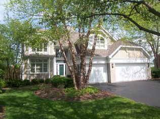 14 Riviera Ct, Lake In The Hills, IL 60156
