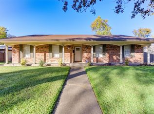 8826 Rowan Ln, Houston, TX 77036