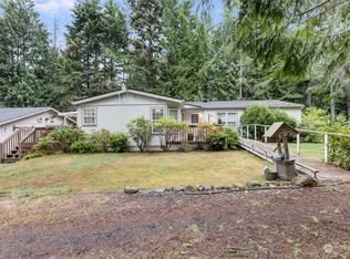 200 NE Kissin Tree Ln, Tahuya, WA 98588