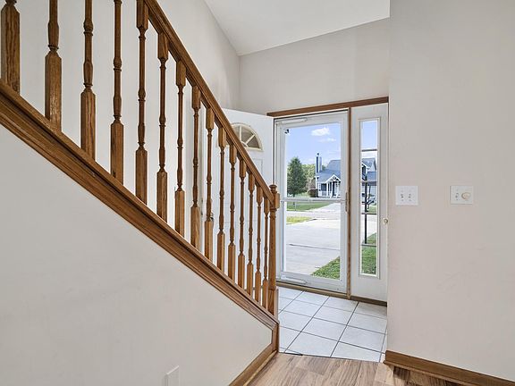 4th image of 105 Prairie Dr