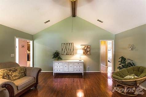 5th image of 8017 Briaroak Dr