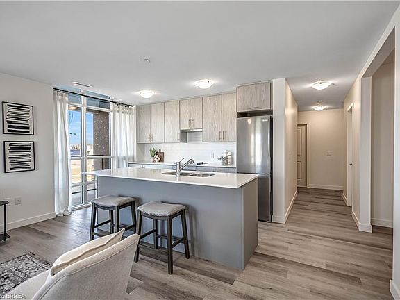 5th image of 461 Green Rd #212