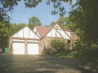 7775 Singing Bird Cir, Roscoe, IL 61073