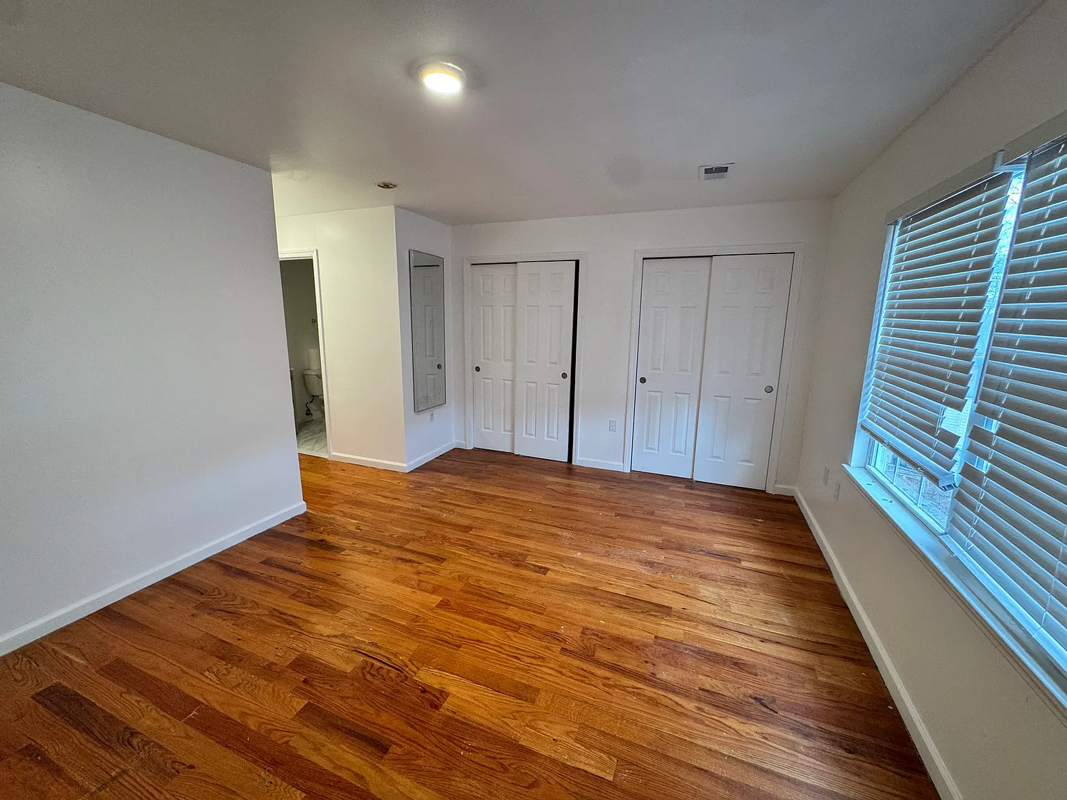 3 bed, $3,000 — Photo 2