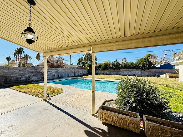 1208 Buehler Dr — Photo 40