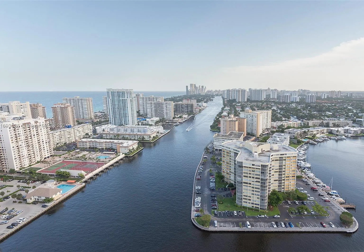 Beachwalk Condominium — Photo 2