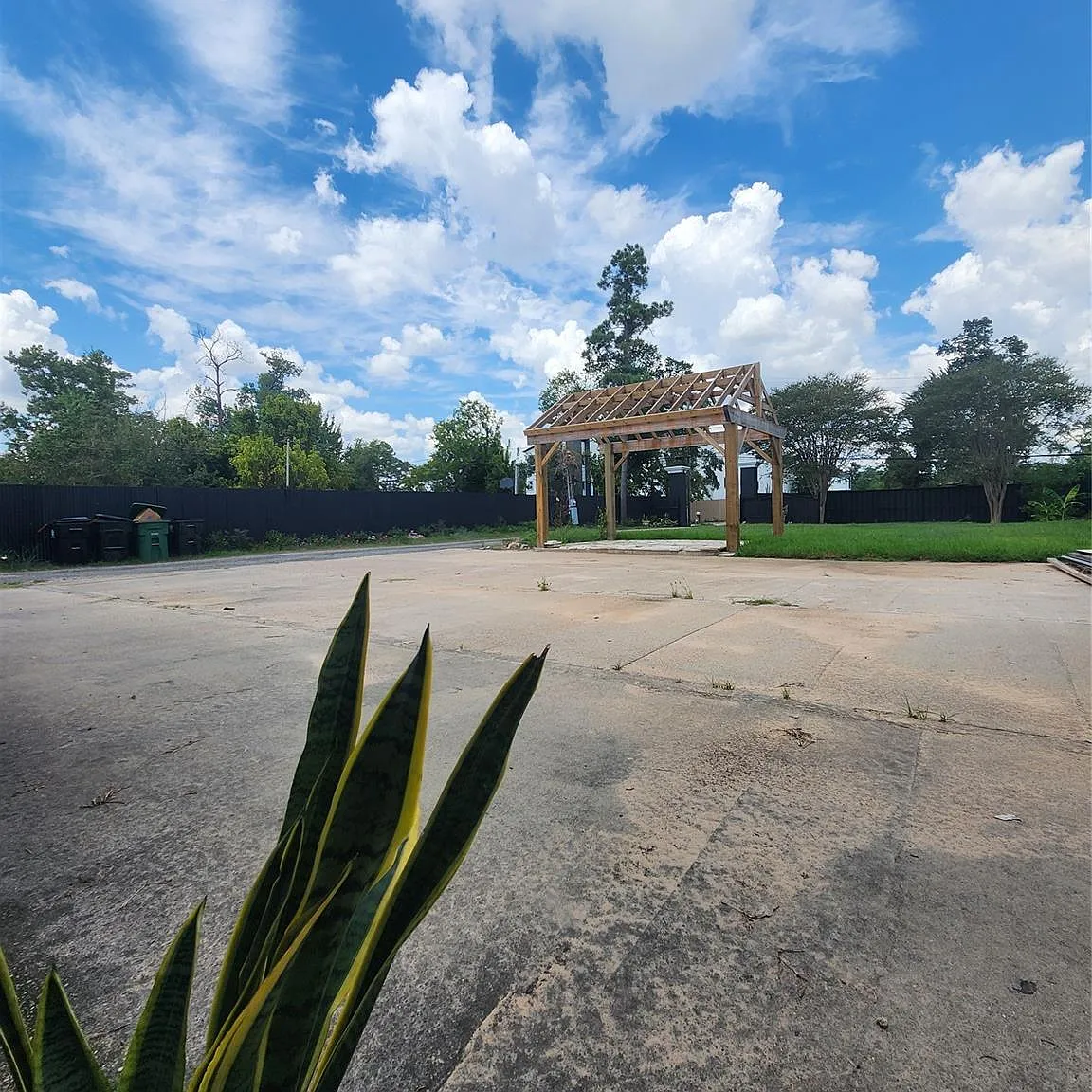 4 bed, 3.0 bath, 1800 sqft, $3,800 — Photo 4