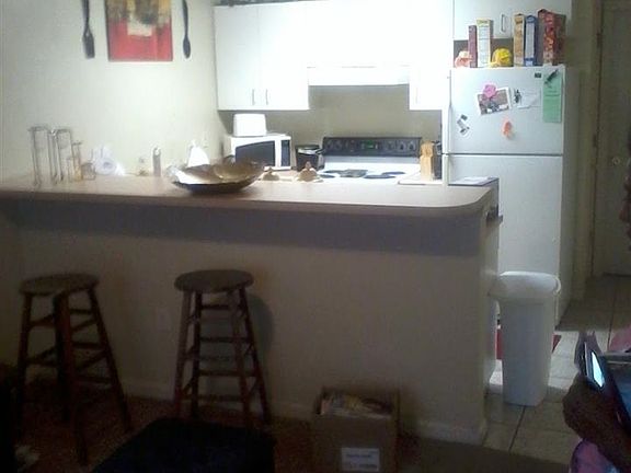 4th image of 1434 Hudson St APT 1 & Apt 2 2