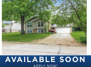 922 Summer Leaf Dr, Saint Peters, MO 63376