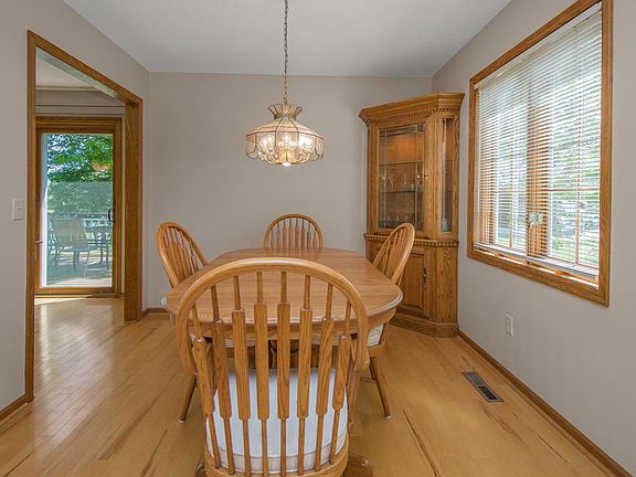 5th image of 19363 Eureka Ct