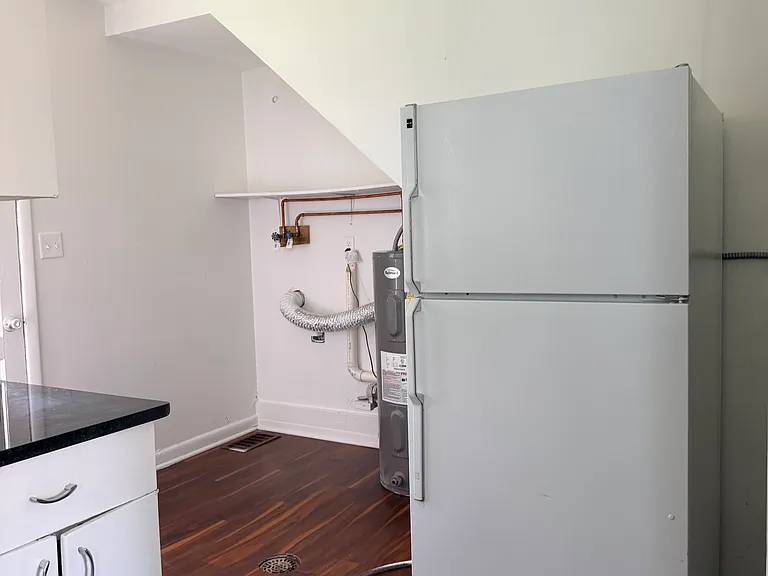407 W 30th Ave — Photo 8