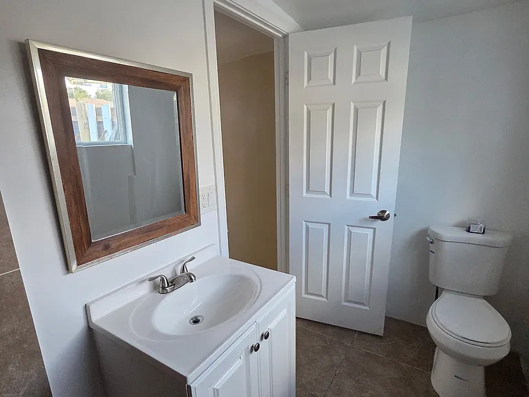557 W Oldfield St — Photo 16