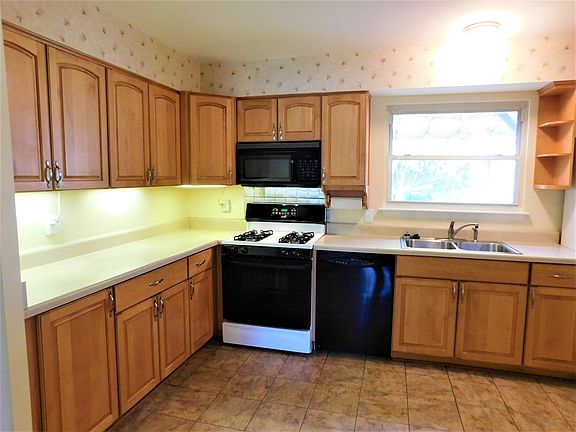 4th image of 4500 Sheffield Dr