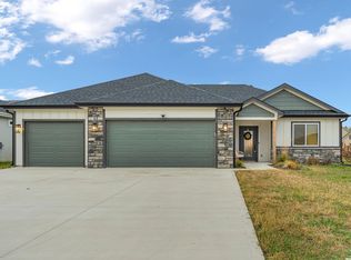 2620 E 26th Ct, Lawrence, KS 66046