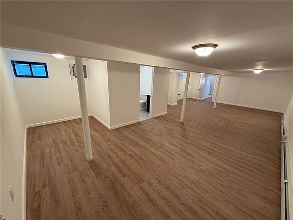 4th image of 1547 Research Ave