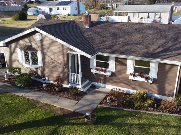31 Meade Lane, Enfield, CT 06082