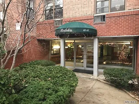 Sold by Douglas Elliman | media 21