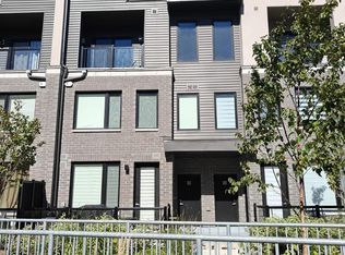 3540 Colonial Dr #3, Mississauga, ON L5L 0C1