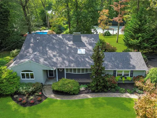 25 Surry Hill Place, Huntington, NY 11743
