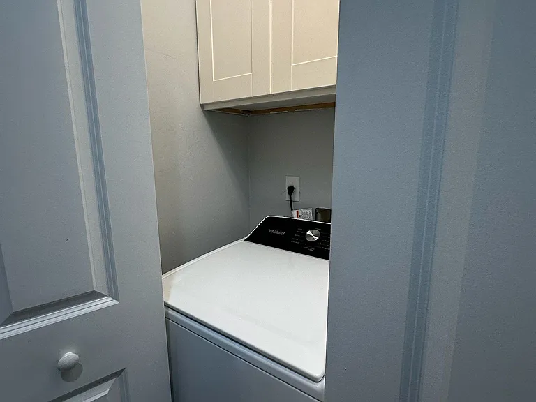 16421 Millstone Cir — Photo 32