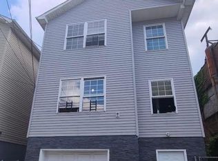186 Governor St, Paterson, NJ 07501