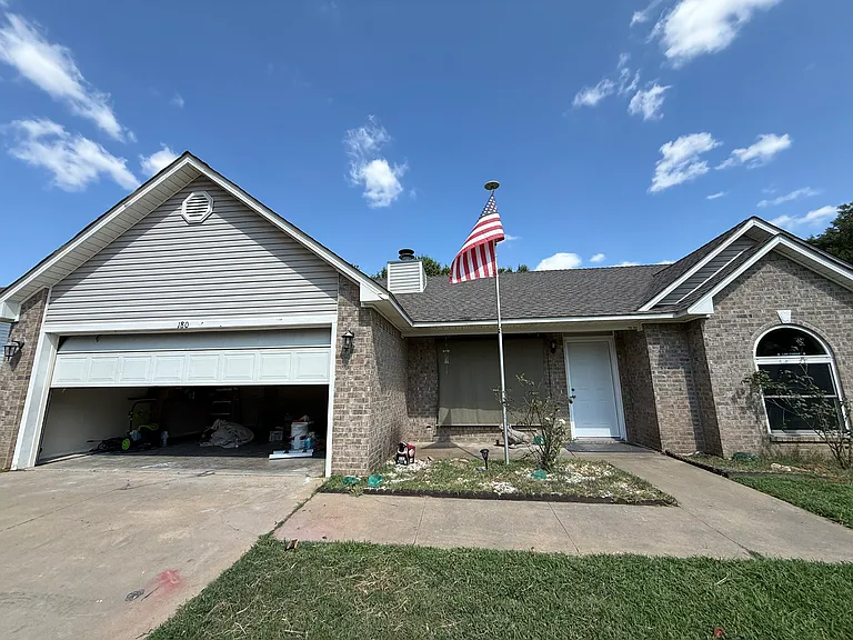 180 Azalea Dr — Photo 1