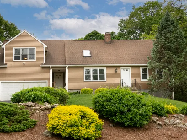 12 Ridge Rd, Shrewsbury, MA 01545