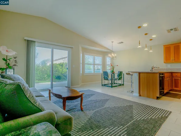 402 Birch Ridge Dr, Rio Vista, CA 94571