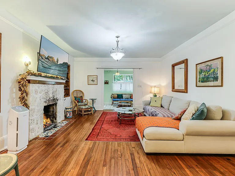 11350 NE 8th Ct — Photo 12