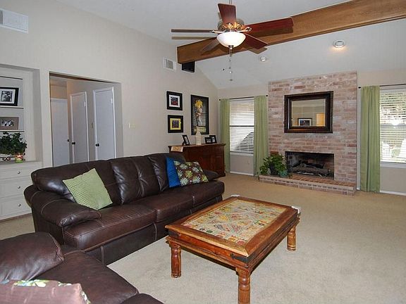 4th image of 3111 Grove Terrace Dr