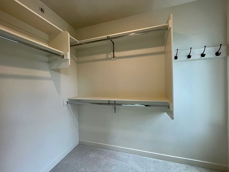 601 SE Spokane St #201 — Photo 36