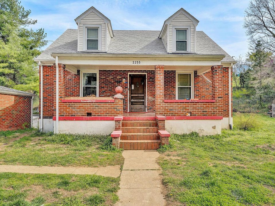 1st image of 2255 Dunkirk Ave NE