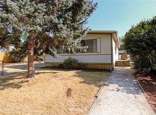 3739 SE Rhapsody Dr, Pt Orchard, WA 98366