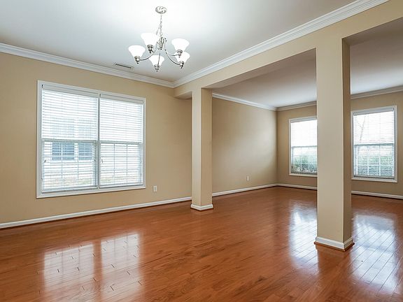 4th image of 2279 Lazy River Dr