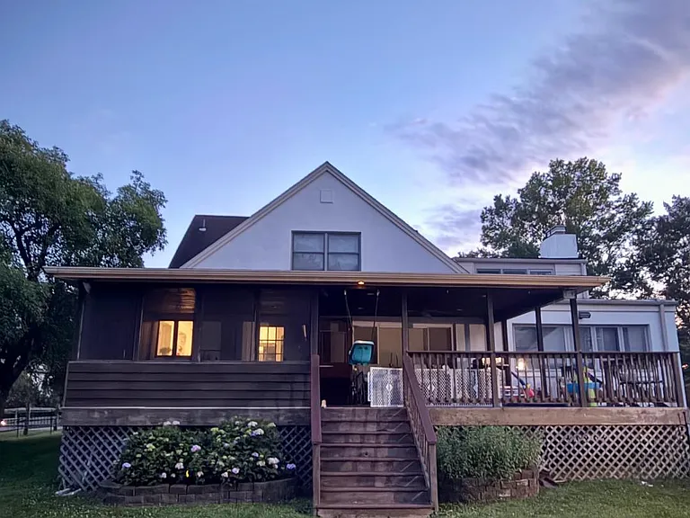 353 S Old Middletown Rd — Photo 4