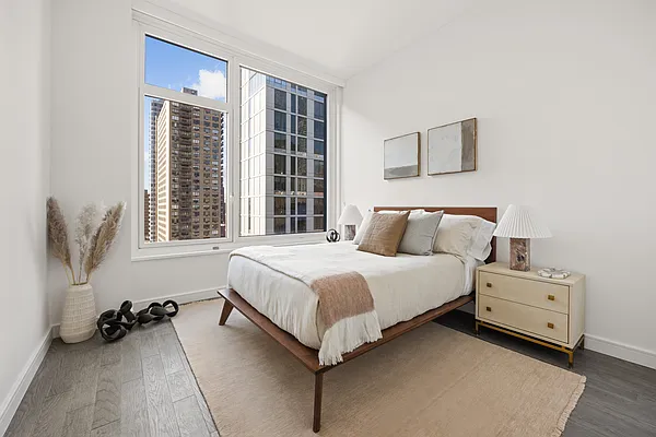 Rented by Corcoran | media 31